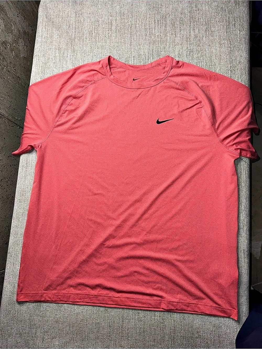 Nike Dri-FIT Ready Men's Short-Sleeve Fitness Top Coral XL NWT